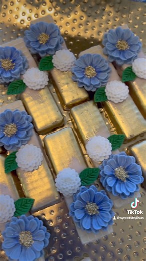 7.5K views · 265 reactions | Love birds 懶懶 .. Subscribe to my you...