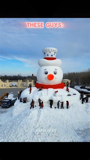 Building Snowman: LEVEL 1 vs. LEVEL 999 ☃️⚡ #shorts