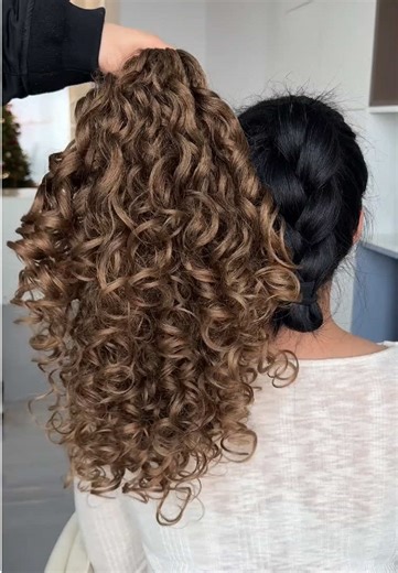 The curly ponytail with its fluffy texture adds a lively touch to your hairstyle!#curlyhair #wig #fyp #ponytailhairstyle #extensions