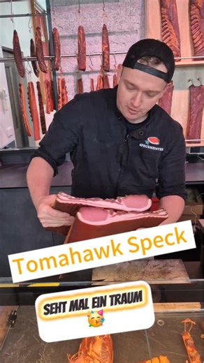 90 reactions · 3 comments | Tomahawk Speck #tomahawk #tomahawksteak #speck #karree #karreespeck #bauch #bauchspeck #schopf #schopfspeck #meat #meatlovers #pork #schweinefleisch #porkbelly #porkloin #fleischhandwerk #smoker #räuchern #handwerk #handmade #perg #oberösterreich #austria #mühlviertel #speckmeister #speckmeisterspeck | Speckmeister e.U. | Facebook