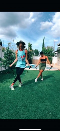 Blinding Lights challenge part 2! Can you do it with work out bands?!🤹‍♂️😂🥇 @missoph22 #blindinglightschallenge #blindinglights #theweeknd #dance