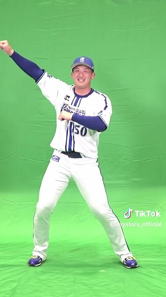 レッツハピスタ☆ 5回裏終了時のイニング間イベント『at home presents ダンスCONTEST！』にて、今シーズンから不定期に球場ビジョンで放映している「ハッピースター☆ダンス」選手ダンスver.を公開！ みんなでダンスを覚えてハマスタで踊りましょう🎵 #山﨑康晃 #入江大生 #上茶谷大河 #山本祐大 #牧秀悟 #大田泰示 #桑原将志 #佐野恵太 #ハピスタ #ベイスターズ