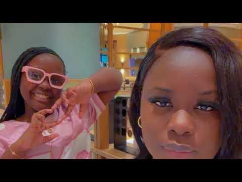 Teaching My Mom How to Play Roblox
