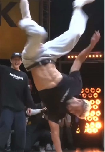 Super PowerMove Combo ! ⚡️ #top #breakdance #breaking #powermove #dancing