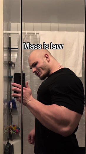 Swole is the goal. #massislaw #bodybuilding #sizeispower #bulking #masculinity