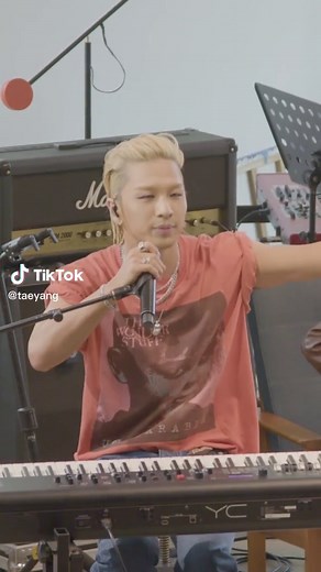 TAEYANG - 'VIBE (feat. Jimin of BTS)' LIVE CLIP MAKING FILM ⠀ ▪️Check out the full version at TAEYANG Official YouTube Channel▪️ ⠀ #VIBE #바이브 #MAKINGFILM #TAEYANG #태양 #Jimin #지민 #THEBLACKLABEL #더블랙레이블