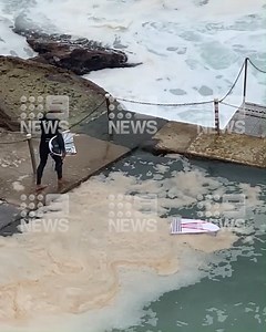 WIPEOUT: He might be the world's greatest surfer, but monster waves in Sydney this morning weren’t kind to Kelly Slater – leaving with a broken board. But the 11-time world champion backed it up with a heartwarming gesture for locals. The full story, 6.00pm TONIGHT on #9News | 9 News