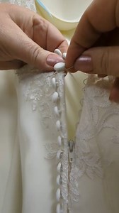 ✨ **Dreamy Details: The Perfect Buttons for Your Wedding Dress!** ✨🌸 Every detail counts when it comes to your special day! I’m so excited to reveal how the addition of stunning buttons can elevate a wedding dress's elegance and charm. From classic to contemporary designs, buttons aren’t just functional—they're a statement! 💫 **Why Buttons?** - Visual Elegance: They can add that touch of sophistication. - Customization: Choose colors, sizes, and materials that tell your unique story. - Versati