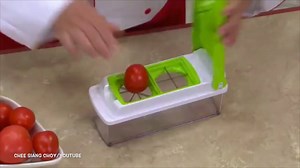 2.8M views · 20K reactions | 【切菜神器】有咗佢煮飯快手好多，切大舊細舊切絲切粒批皮都得，好想要一部呀  【世紀大對決】Cooking Mama決戰切菜神器！ https://goo.gl/HY4GrM ＃CookingMama ＃廚房好幫手 ＃切洋蔥不再流淚 ＃快速整沙律 影片來源：chee siang choy／YouTube | testing mama | Facebook