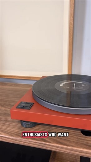 The perfect turntable for all vinyl enthusiasts: meet the Technics SL-50C Direct Drive Turntable. Give us a call at 1 (312) 433-0200 or click here: https://vynl.me/lr3 to learn more. #turntable #vinyl #recordcollector #audiophile | Music Direct