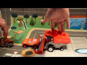 Mega Bloks Disney Cars Tractor tipping toy set, Frank Harvester, Lightning Mcqueen, Mater