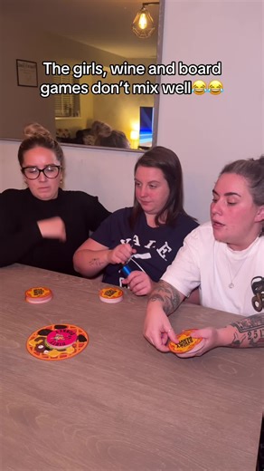 @Lucky Egg you’re a sticky beaver.. #tiktokmademebuyit #boardgames #girlsnight #luckyegggames #gamesnight