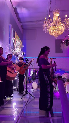 Amor de los Dos — Mariachi Las Catrinas live performance
