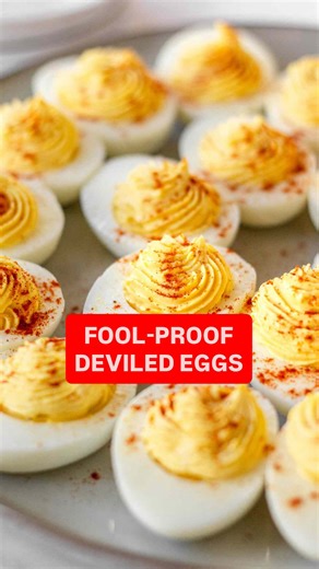 Janet Loughran on Instagram: "What’s a party or holiday get together without deviled eggs?! 😈🥚 My fool proof method of peeling eggs will make it super simple. You won’t end up with eggs that look like gold balls with a bunch of divots! For fully cooked eggs, I add them to boiling water that has baking soda added. 1 tsp per 6 eggs that you’re boiling. Boil for 12 minutes. If you’re at a higher elevation, it will take longer so check the google ⛰️ Then I put them in an ice bath for 5 minutes and