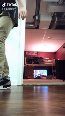 learning how to spin on my toes day 1