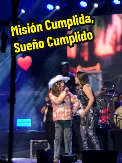 Los sueños están para cumplirse, y hoy día la romi cumplió uno muy lindo 👧❤️. Gracias @Alanys Lagos Oficial 🙌🏻 y a todos uds por hacer esto realidad. @tatenitoo #alanyslagos #concierto #puertonatales #puntaarenas #parati