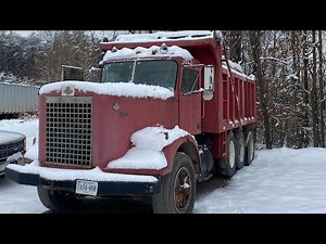 Super Loud Jake Brake Compilation Featuring Old School Trucks and Classic Rigs, Big Cam Cummins
