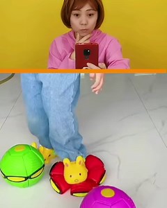 UFO Ball - Flying Saucer Frisbee changes its shape to a Ball Here is to a fun evening at the park 😀 *this is a fun family honest review and rating 🤗 | Pakupakiss