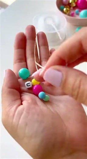 “Your name in a bracelet?! 😍”Name Bracelet DIY #artandcraf