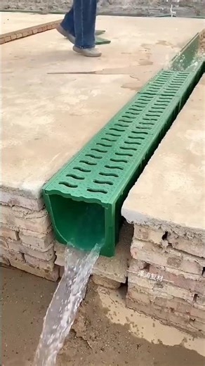 Assembling Plastic Rain Gutters 🏠