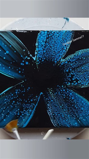 Painting Ideas 😍❤️ - All the paints I used were acrylics mixed with water. - Use of silicone oil | Designer Gemma77