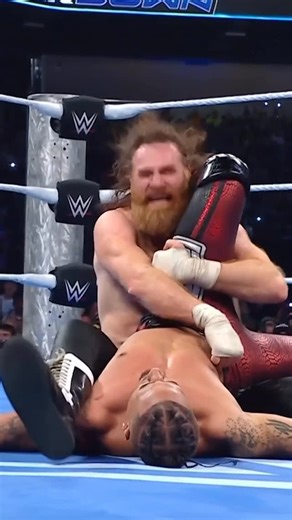 WWE on Instagram: "The US Champ is putting on a masterclass 😮‍💨💪 #SmackDown"