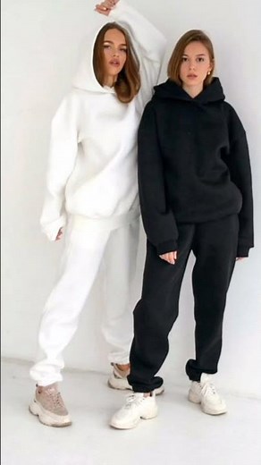 How to Wear a Hoodie in 2025 (Look Instantly Stylish!)