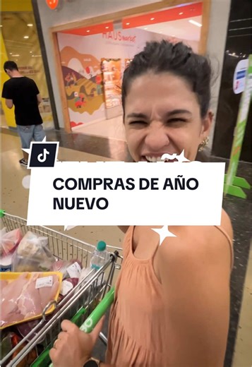 Ustedes que van a comer en la cena de año nuevo? Por acá vamos a hacer comida peruana…aún no se que 😂 somos 9 amigos y 10 botellas 😂😂 #amigos #supermercado #compras #humor #mama