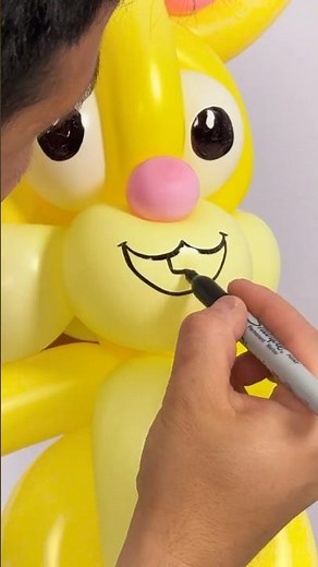 What rhymes with 'hello'?👋 Learn colors with CoComelon #cocomelon #song