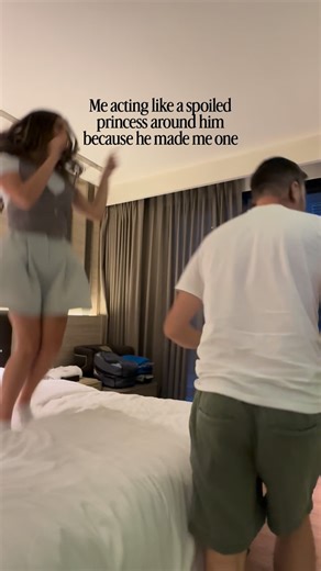 𝒀𝒐𝒔𝒔𝒊 & 𝑹𝒆𝒄𝒉𝒊𝒆 𝑮𝒍𝒂𝒏𝒛 on Instagram: "He started it 🤭 I’m just living up to the title 👑 #couplegoals #travelcouple #digitalnomads #nomadlife #lovestory #travellove #jewishcouple #jewishlove #wanderlust #travelvibes #adventuretogether #romanticgetaway #cutecouple #coupleswhotravel #globetrotters #passportready #travelgram #exploretogether #relationshipgoals #wanderlustcouple #traveladdict #aroundtheworld #lovelife #israeliabroad #travelbloggers #shabbatshalom #jewishtravel #couple