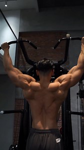 Today we focus on back muscle training. | gym motivation