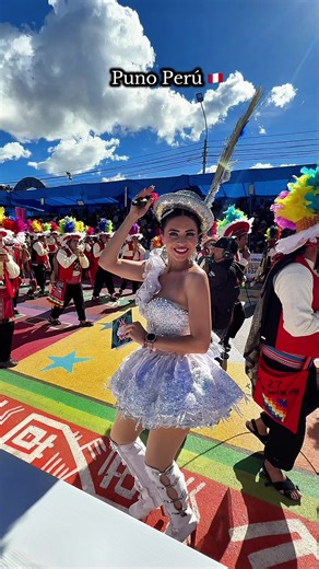 Celebrando la Virgen de la Candelaria en Puno
