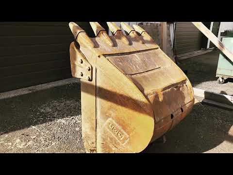 EXCAVATOR BUCKET REBUILD AND HARDFACE!!