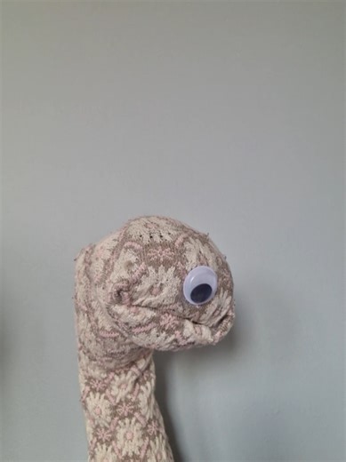 Exploring Puppet Influencers on Social Media