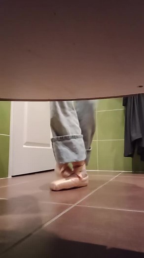 Vidéos de ..danse_classique (@..danse_classique) avec whyisthisaudiofamous - agecrypto