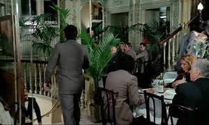 Le comédien #ClaudeBrasseur connu notamment pour ses rôles dans "Un éléphant ça trompe énormément", "La Boum" ou "Camping", vient de nous quitter à l'âge de 84 ans😢 | Rire et Chansons