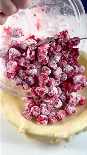 The Perfect Raspberry Pie 🥧 LINK IN DESCRIPTION #recipe #shorts
