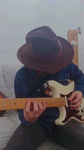 Little Wing Intro by Jimi Hendrix 🎸🎸🎸 #guitar #blues #music #jimihendrix #rockmusic