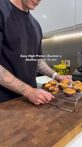 Banana Blueberry Muffins👇 This recipe makes 8 muffins, each packing 6g protein at 90 kcal. 💪 ➡️ Here’s what you need: 2 Bananas 100g Blueberries 2 Tbsp Peanut Butter 30g Vanilla Whey Protein 1 tsp Baking Powder 2 Eggs ➡️ Mash the bananas in a large bowl, then add all the remaining ingredients and mix until well combined. Divide the batter evenly into 8 muffin cups, and bake at 180°C (350°F) for about 10 minutes, or until the muffins are set and lightly golden. #recipe #muffins #highprotein | C