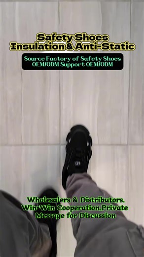 Steel toe cap puncture-resistant midsole! 15KN static pressure, 200J impact resistance, truly certified by national standards! Watch the video —— powerful hammer blows, sharp nails piercing, the shoes remain intact! Direct supply from the source factory, no middlemen making a profit, essential foot protection for construction, chemical, and electrical workers! #LaborShoesAnti-schaminAnti-puncture #laborProtectionShoes