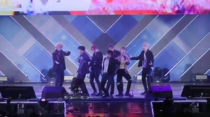 la coreografia de Anpanman era tierna hasta que los chicos salieron con esos outfits 𝙈𝙊𝙊𝙉𝘾𝙃𝙄𝙇𝘿 | ɪɴᴛᴇʀʟᴜᴅᴇ ; ʙᴀɴɢᴛᴀɴ