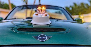 Mini faz 65 anos; conheça alguns modelos da marca | CNN Brasil