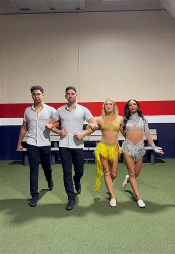 Calling my best friends to tell them I need their help at this Bananas Game 😮‍💨💛 #dwts #besties 🥹