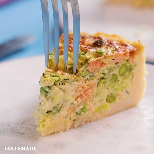 In rice we crust. Make our Rice Crusted Quiche 👉 https://bit.ly/2IeZf2X | Tastemade UK
