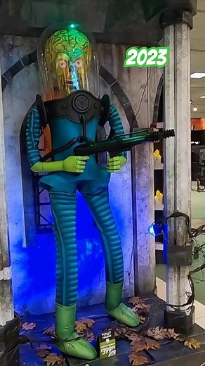Spirit Halloween 2023: Martian Warrior Animatronic Invades!