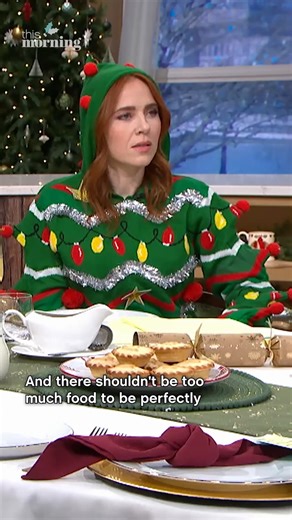 Do you know the correct way to lay a table? Or how to perfectly use a napkin? Fear not, William Hanson reveals the essential rules of table etiquette ahead of the festive season that will leave you a pro in no time! 🍴 | This Morning