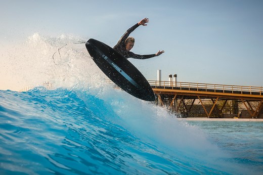 Meilenstein in München: Die ersten Wellen in der Surftown
