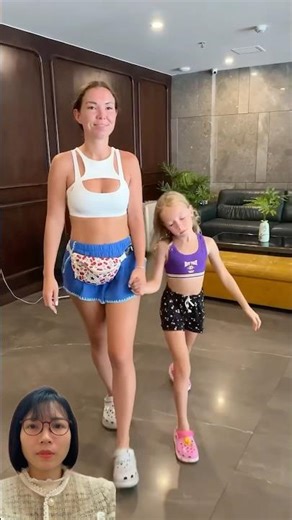 Mother and daughter turn into zombies because of the heat #trendingshorts #trendingvideo #shorts ...