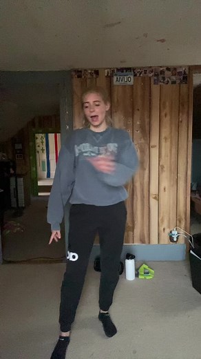 itsemmaschmit (@itsemmaschmit)’s videos with Need To Know (pitched down dance) - xxtristanxo