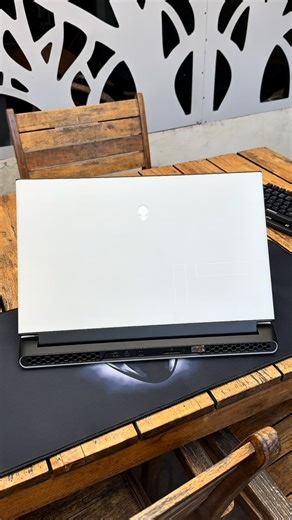 Rojo laptop company on Instagram: "TSH OFFER: 3,000,0000/=✅ KARIBU UMILIKI LAPTOP YA NDOTO YAKO 🔥🔥🔥🔥 THE FUTURE IS HERE✅ DELL ALIENWARE m17 R4✅ LUXURY & SUPER POWERFUL LAPTOP 👇👇👇👇👇 ✳️Core i7 ✳️Generation 10th ✳️14 Core(s) ✳️ 20 Logical processor ✳️Ram 16Gb (DDR 5) ✳️Storage SSD 1TB NVIDIA GeForce RTX 3070 6GB✅ Shared memory 16Gb✅ OUTPUT FEATURES : 3 USB PORTS 💢 : 1 TYPE C PORT 💢 : 1 ETHERNET PORT 💢 : 1 HDMI PORT💢 BEST FOR: :Gamers✅ :Video editors✅ :Graphics designers✅ :3D artists✅ :
